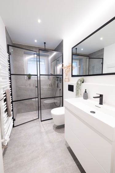 Sami Keramik Showroom Badezimmer.jpg