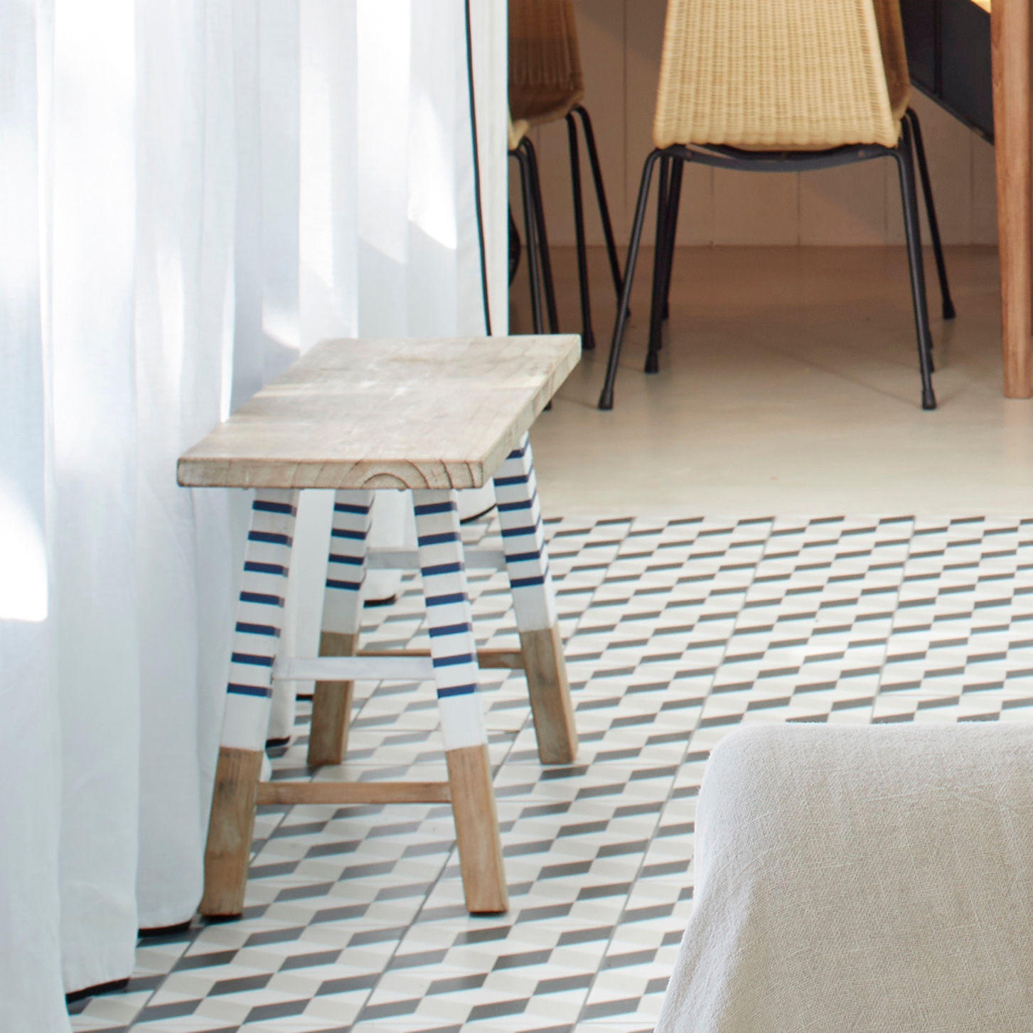 NAUTICAL STRIPED WOODEN BENCH