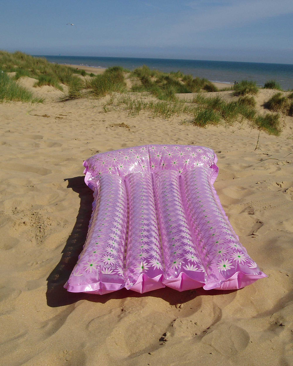 INFLATABLE AIR MATTRESS