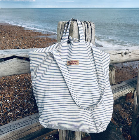Beach bags and seaside inspired holiday bags, coastal print washbags, makeup bags and purses. Stylish beach cover-ups and towels.