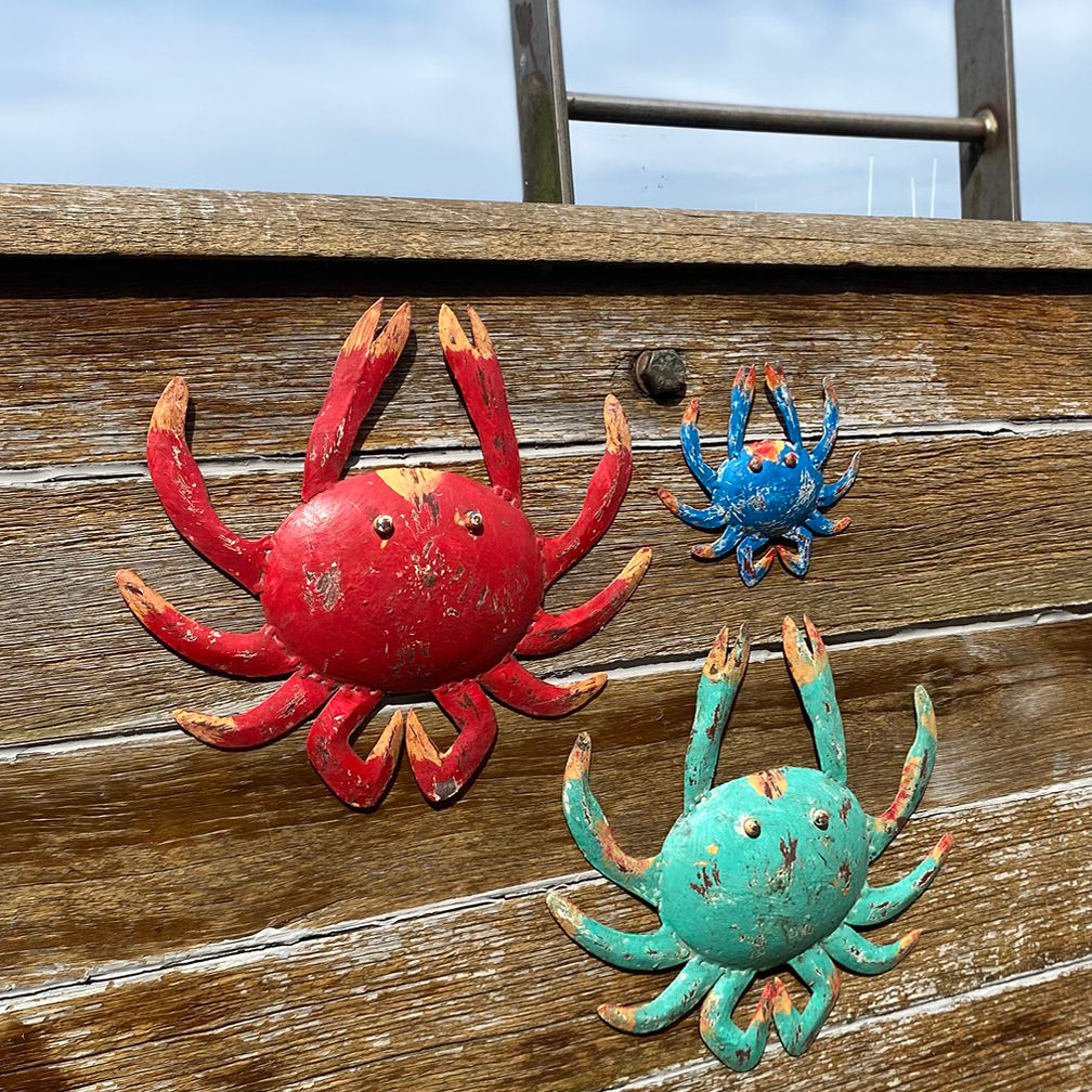 RUSTIC METAL CRAB DECORATIONS