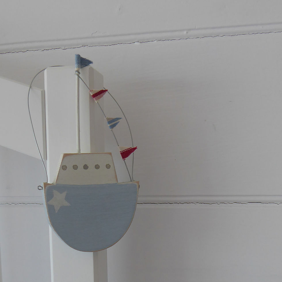 Thumbnail: SHAKER BOAT HANGER