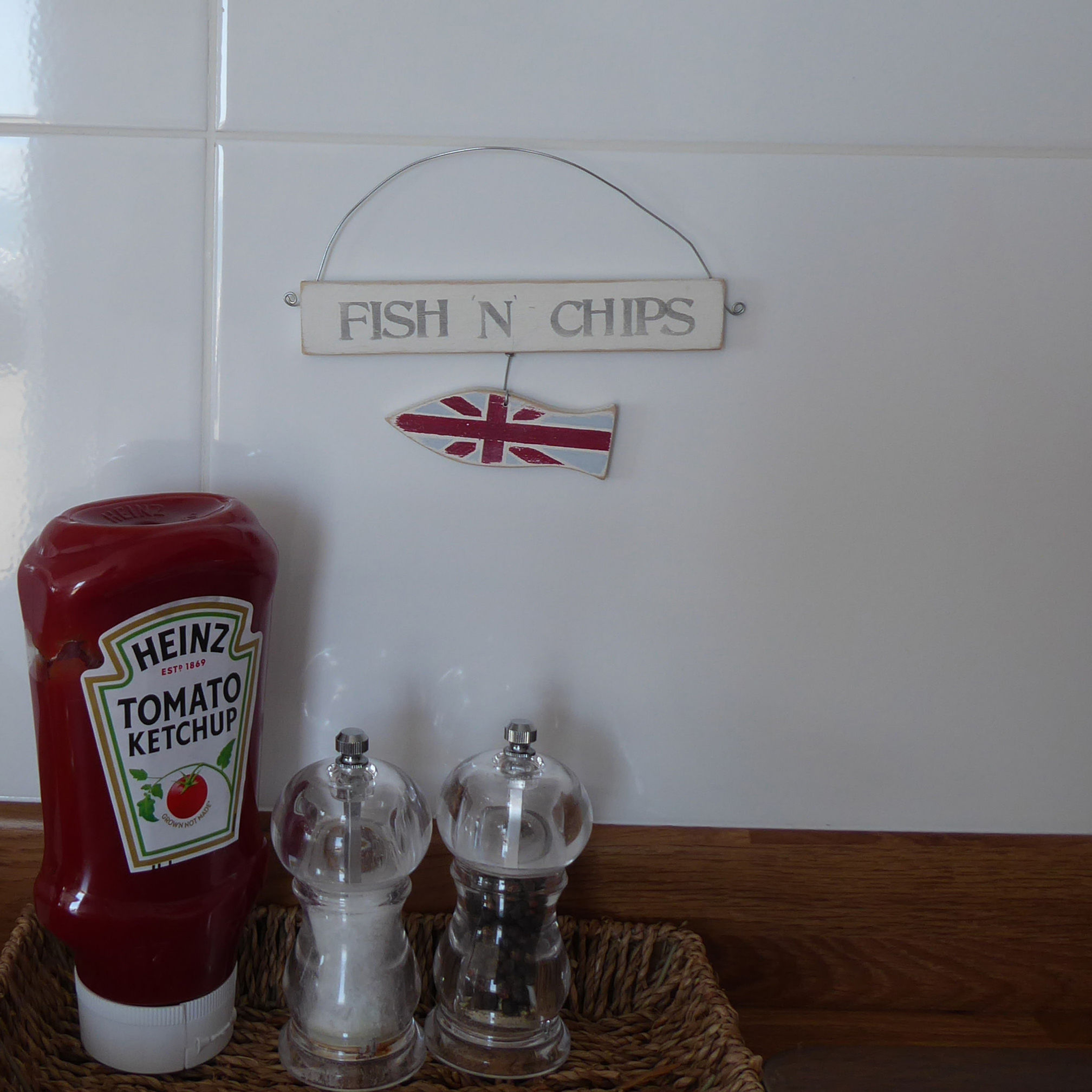 HANDMADE 'FISH 'N' CHIPS' HANGER