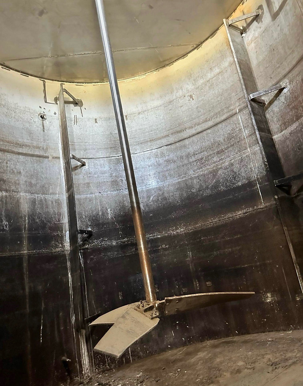 Thumbnail: Inside of Tank