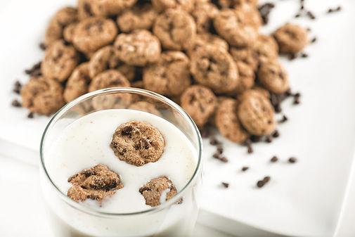 Classic Cookie's Crispy Chocolate Chip Cookies (Mini) in Milk