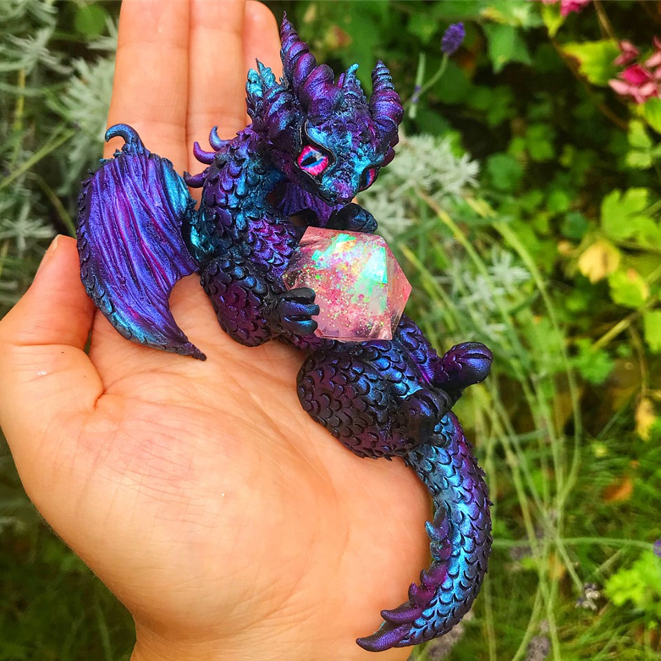 Thumbnail: Azurio - the pink crystal dragon