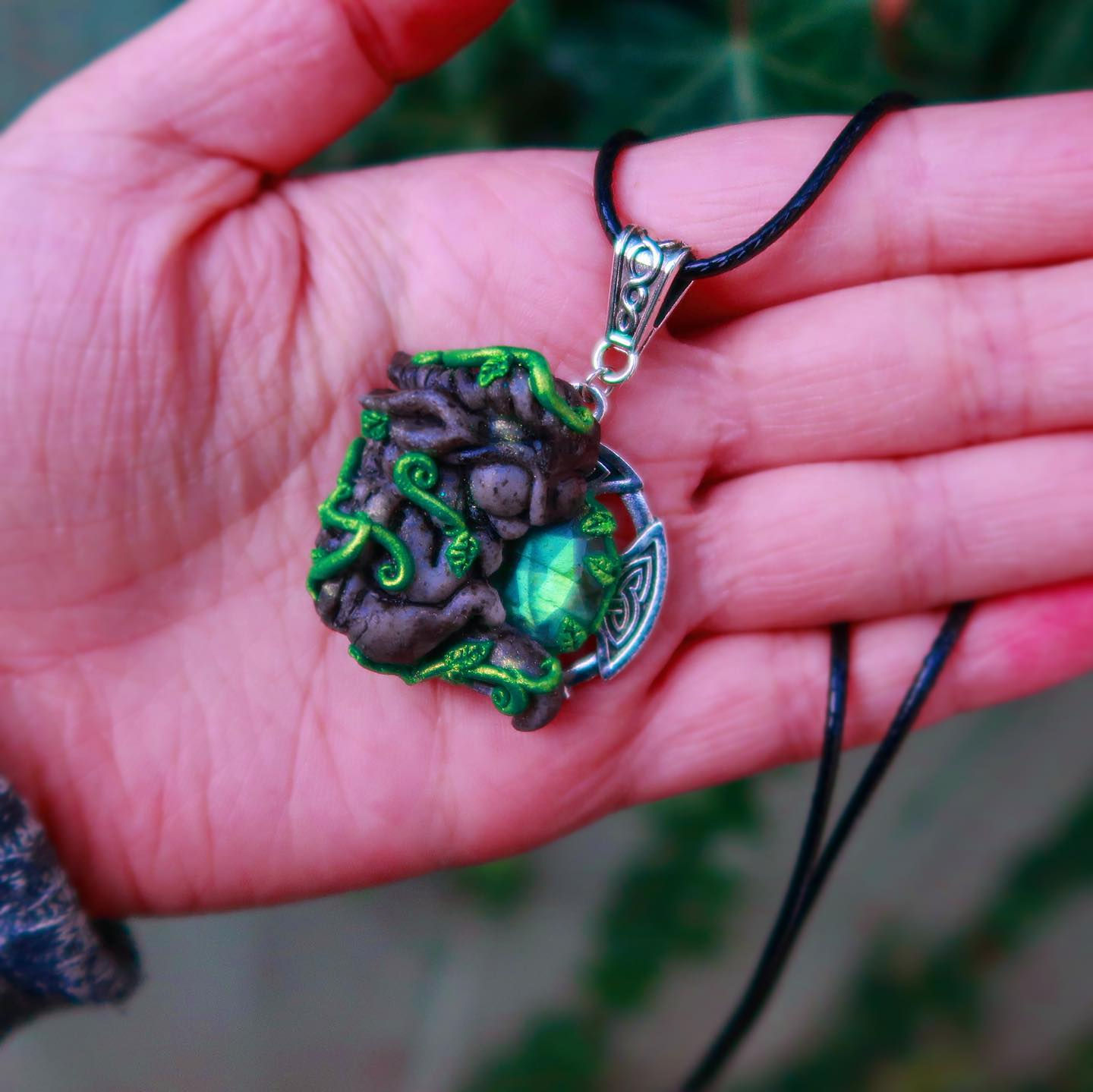 Granite vine labradorite Dragon Cute Necklace