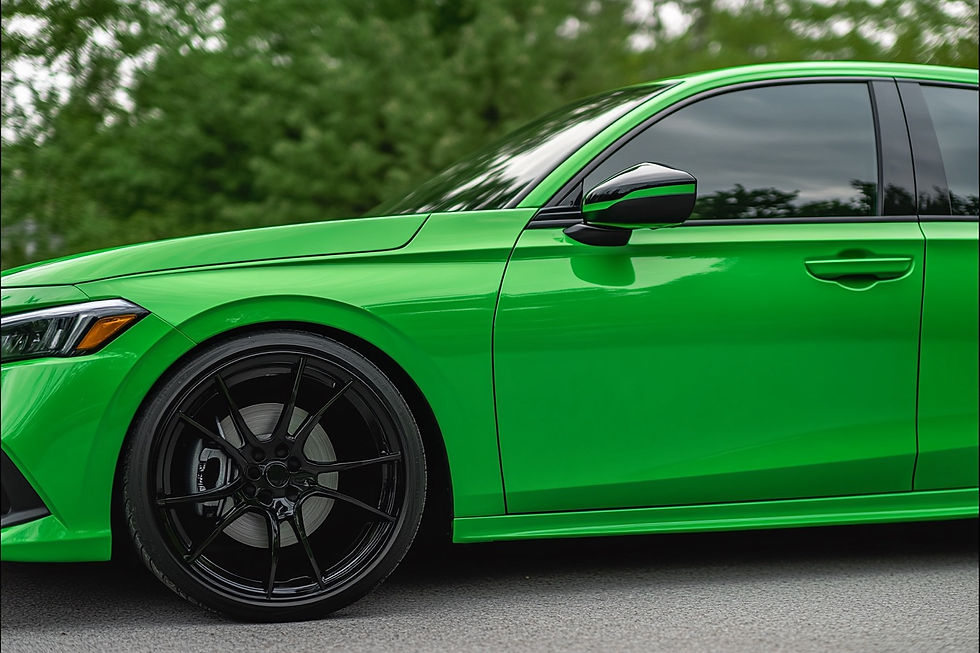 Thumbnail: Oracal 970RA 486 tree green premium wrapping cast vinyl side view