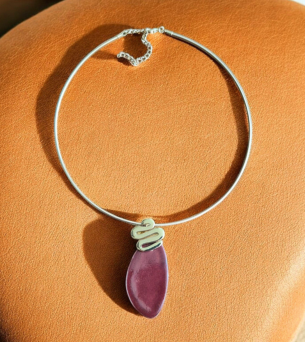 Colar Aromático Curvas Vinho