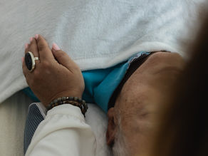 Les Soins Énergétiques pour Combattre la Fatigue Extrême et le Burn-Out : Focus sur le Lahochi