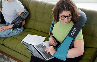 neck-massager-test-InvoSpa-Shiatsu-Neck-and-Back-Massager-ConorRalph-05-d33433704f0444e6bc