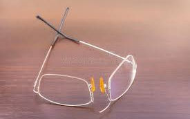 Broken Rimless Glasses ? Rimless glasses frames replaced online or instore while you wait