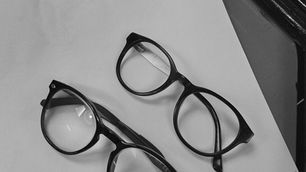 I broke my glasses frame. Who puts your own glasses lenses into new frames ?