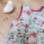 Robe bébé à fleurs