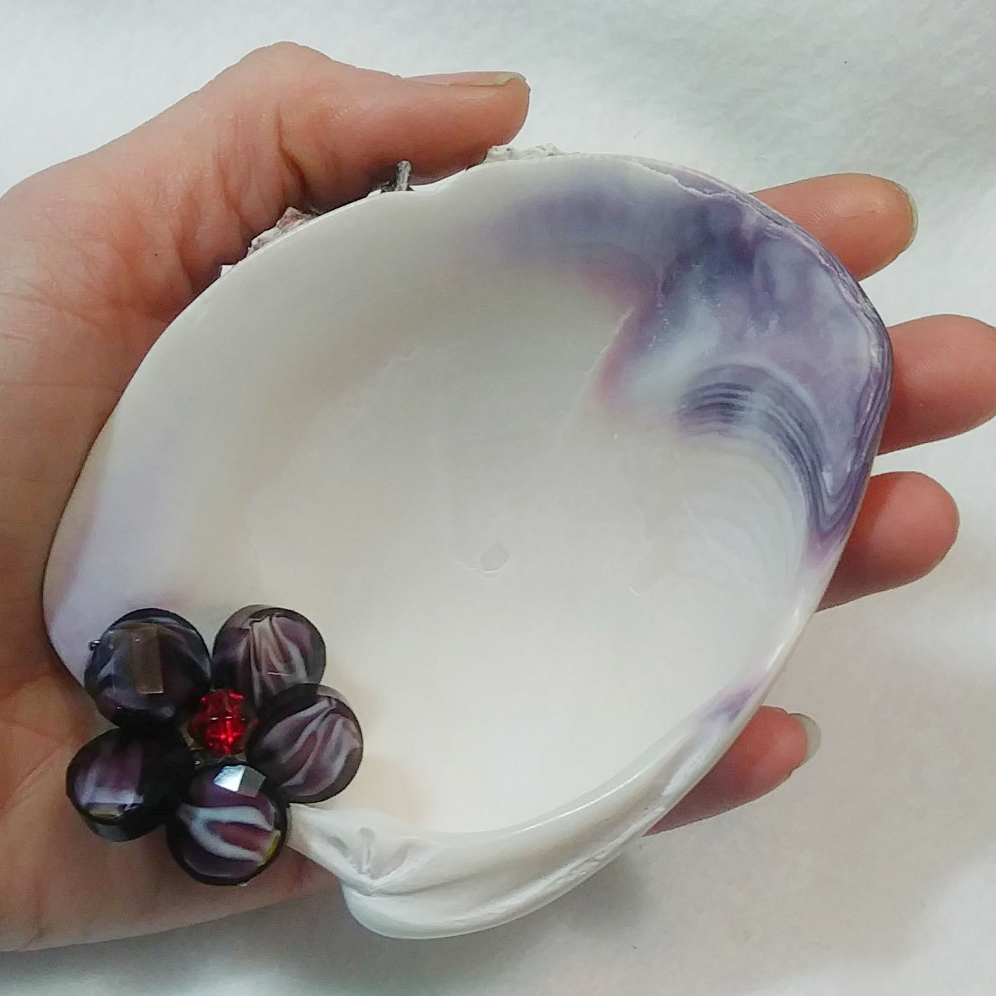 Quahog Shell Tray with Flower