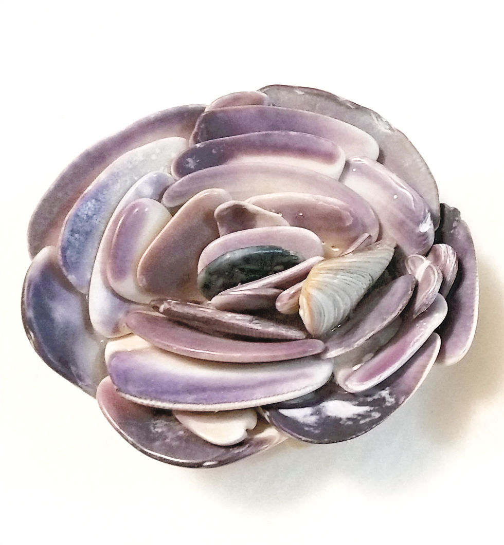 Thumbnail: DARK Purple East Coast Shell Flower Paperweights