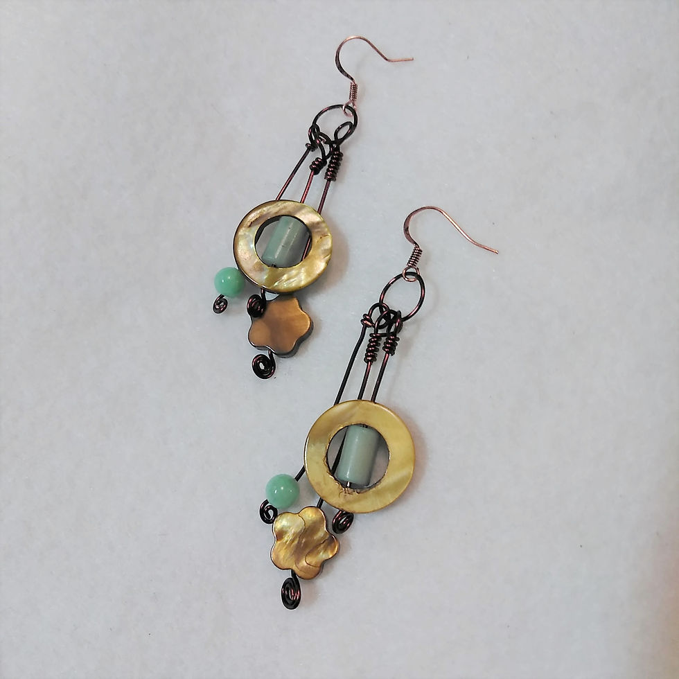 Thumbnail: Gold Shell Necklace, Bracelet and Earring set