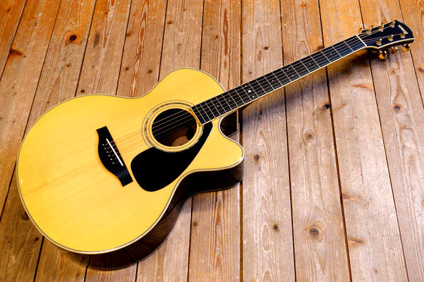 Yamaha LJX6C_edited.jpg