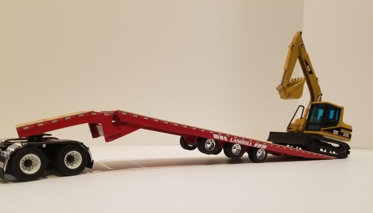 Thumbnail: Landoll-Type Trailer (Three-axle)