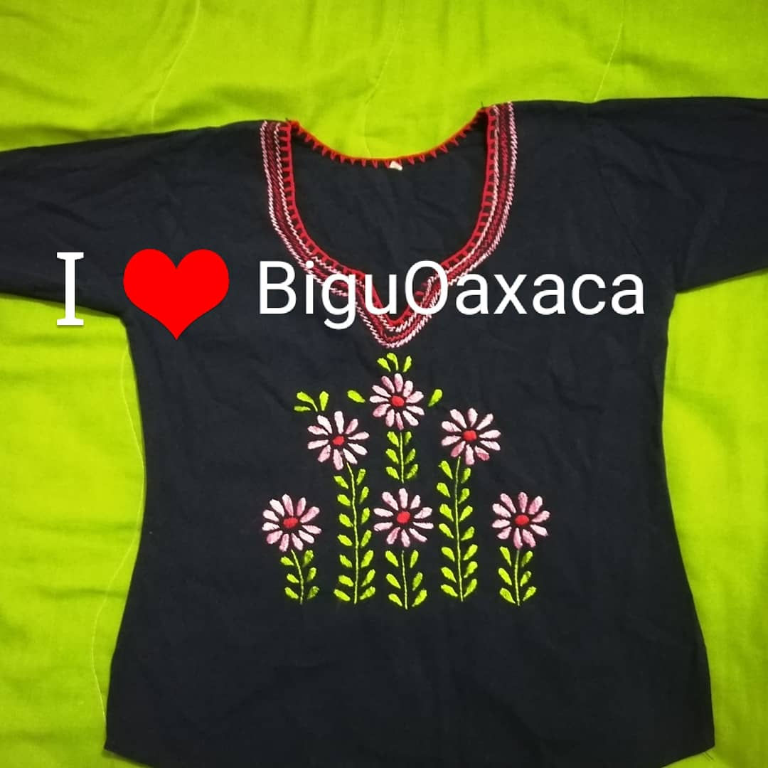 Blusa bordada