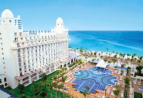 RIU 2.jpg