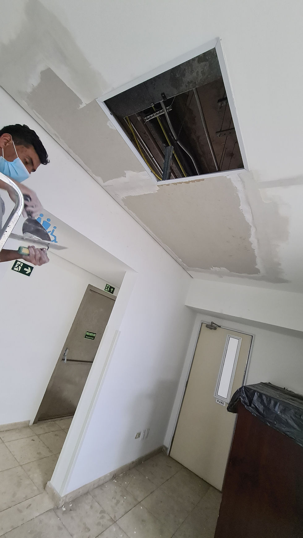 Manutenção em forro de gesso
