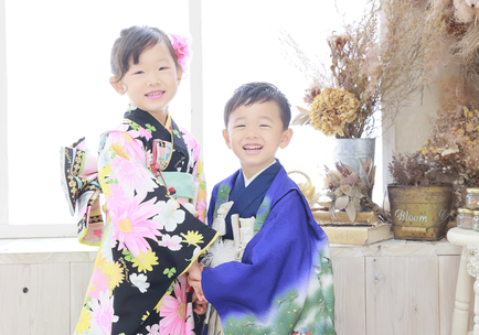 七五三撮影：「おしゃれなスタジオが気に入っていて、みなさんの雰囲気がいい。衣装もメイクもかわいい。」