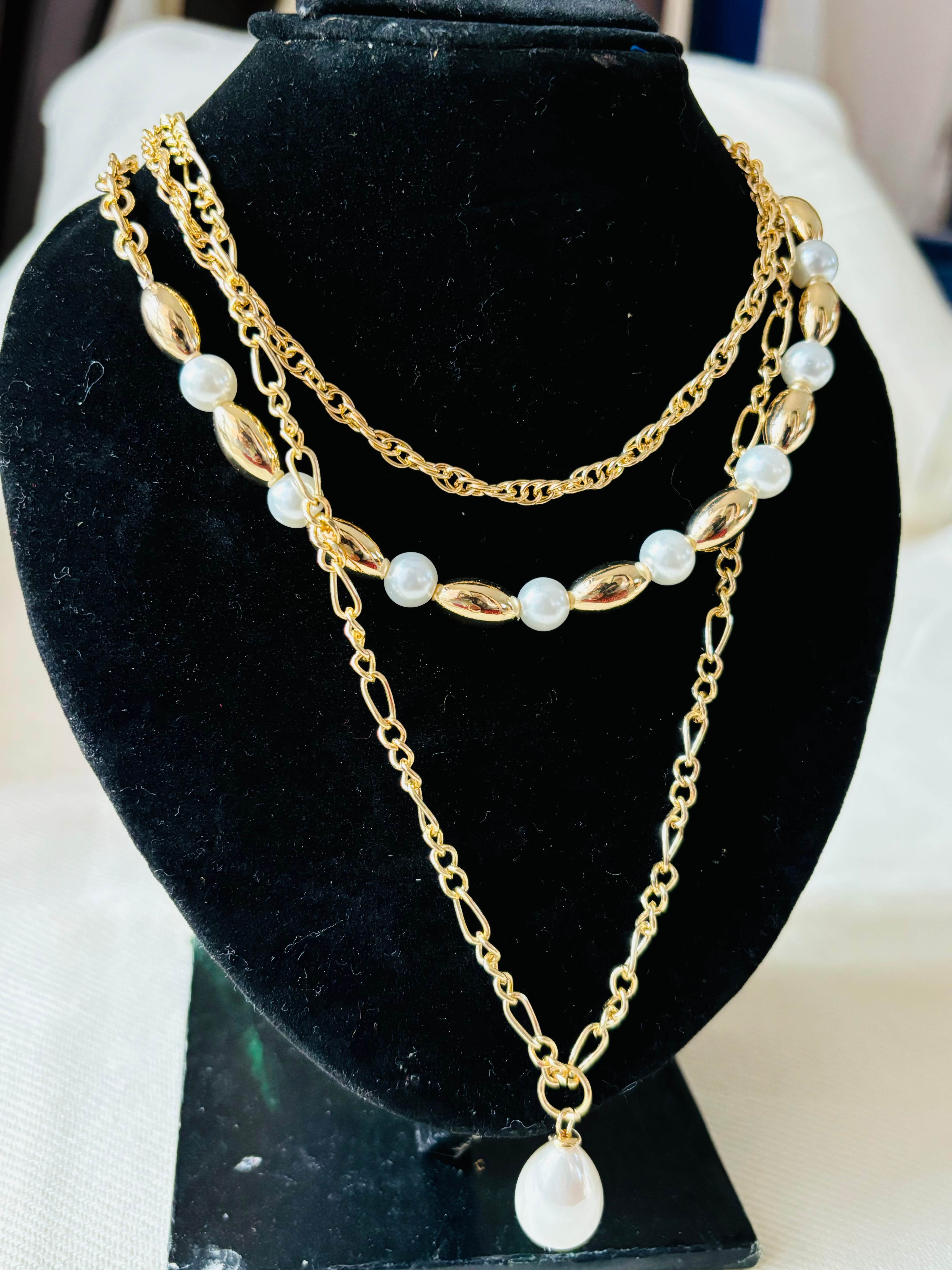 Pearl and Gold Layers Necklace