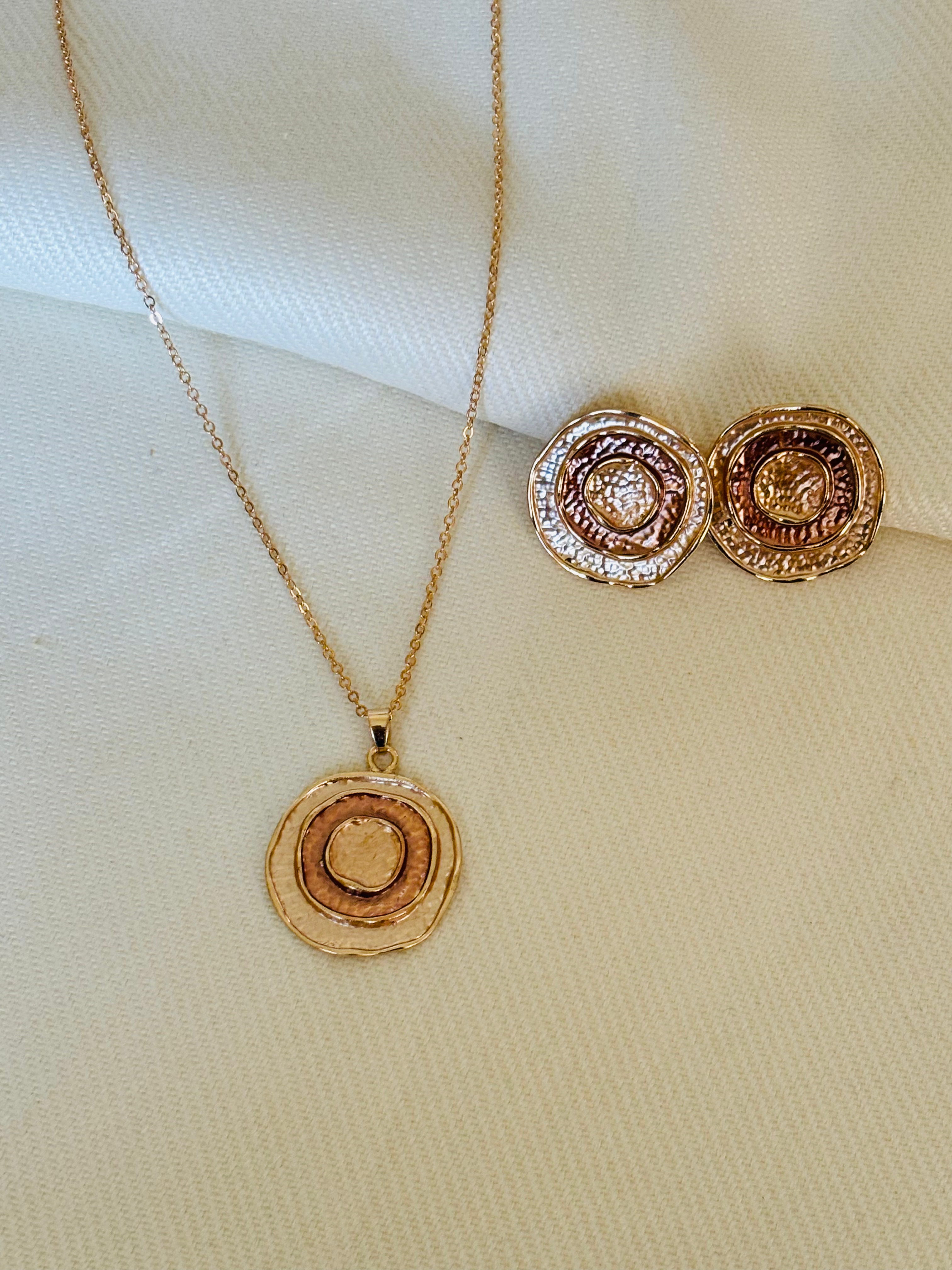 Glam Triple Circle Pendant & Earrings Set