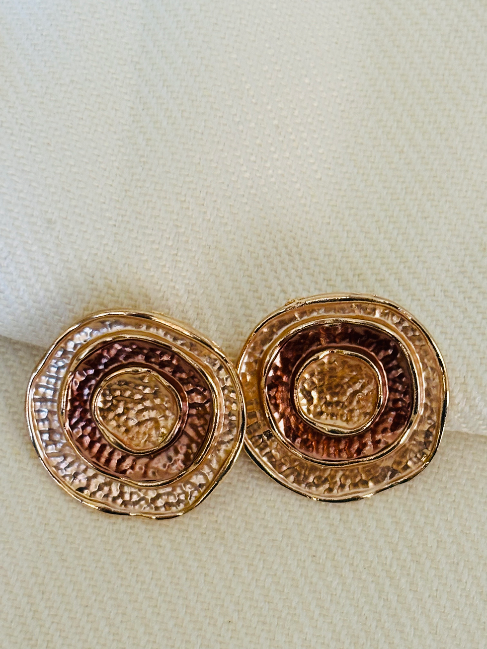 Thumbnail: Glam Triple Circle  Pendant & Earrings Set