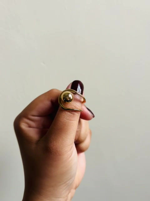 Thumbnail: Vintage Ball ring Women, size 13+