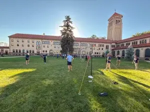 Ahora, de regreso para un nuevo año académico, los seminaristas se reunieron para disfrutar de la fraternidad y la diversión. (Foto proporcionada)