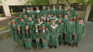 “Que nuestra alegría sea completa”: Preparatoria Bishop Machebeuf se despide con la generación 2025