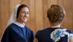 Arquidiócesis de Denver sirve al prójimo «desde el comienzo hasta el final»