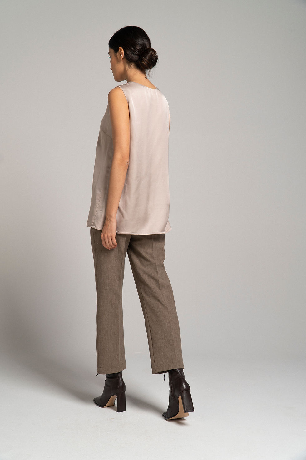 Thumbnail: Топ с овальным декольте из вискозы