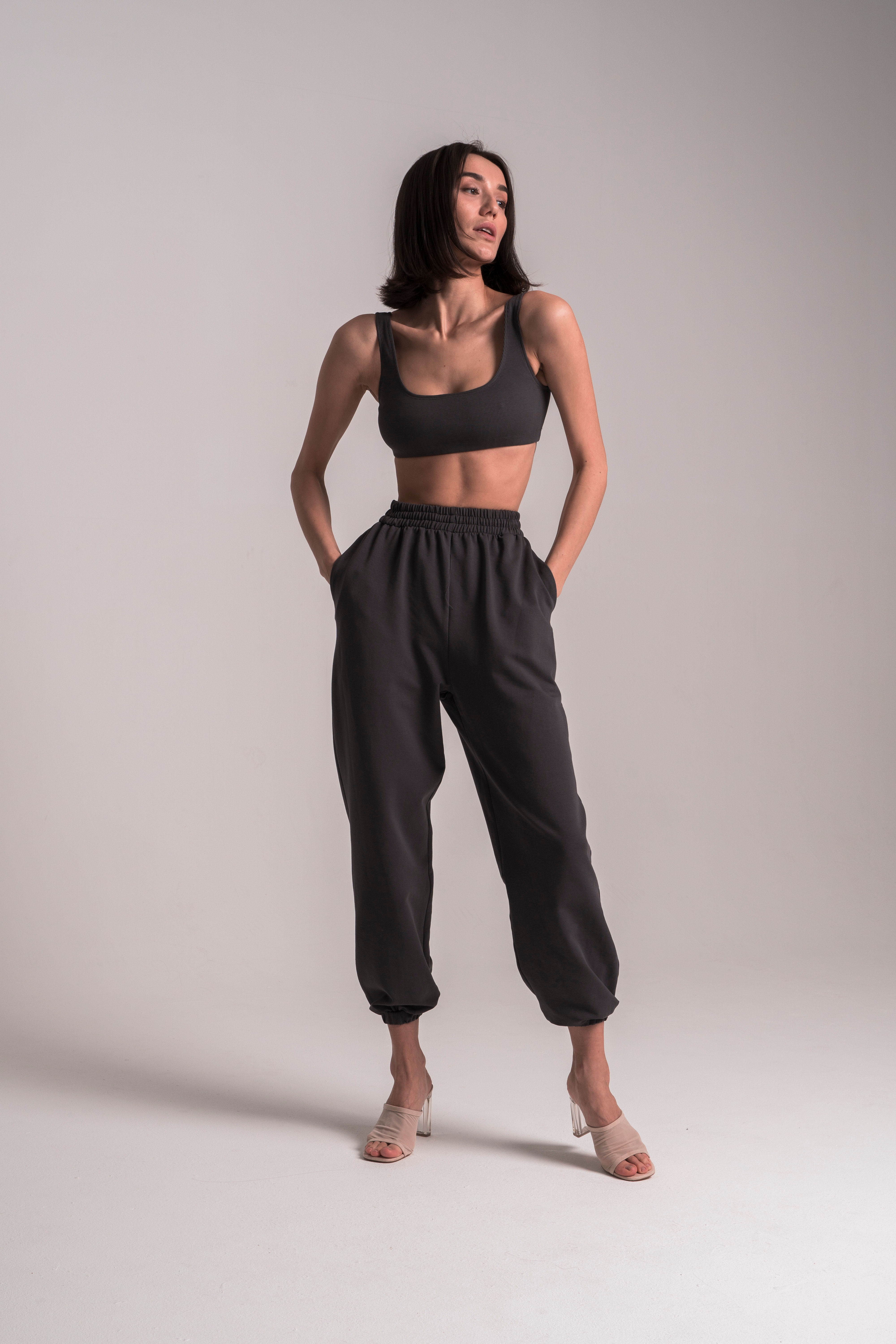 Трикотажные брюки с высокой посадкой