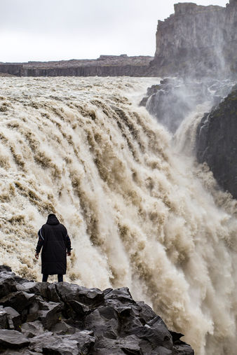 Facing The Falls, 2015