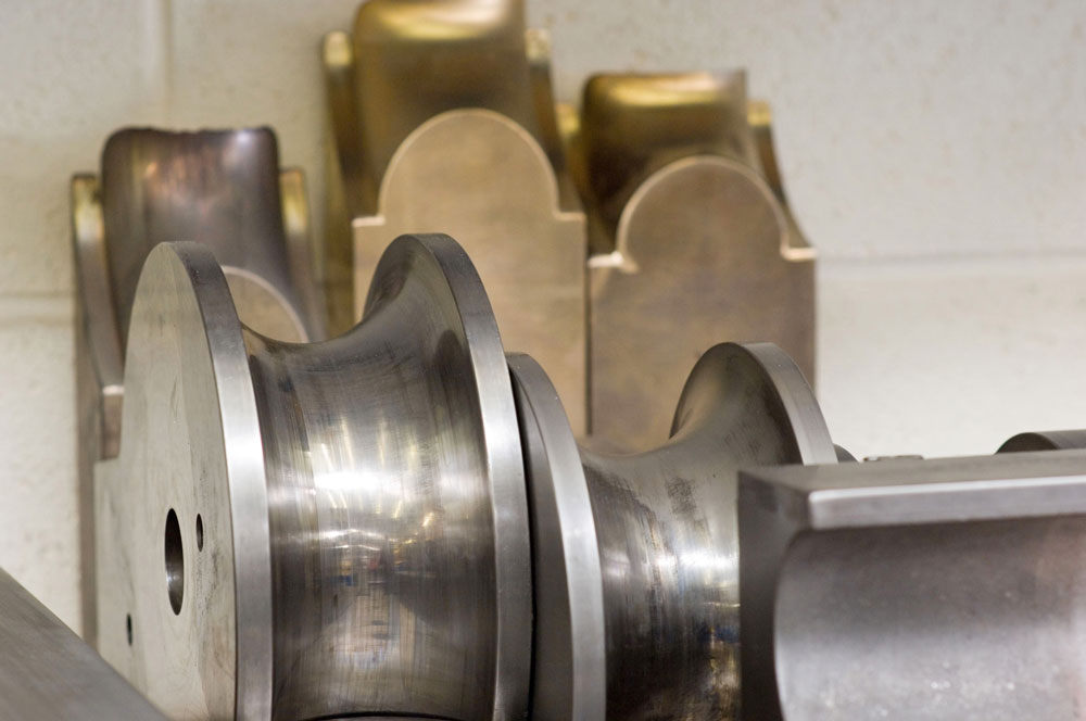 Mandrel bending vs Hydroforming