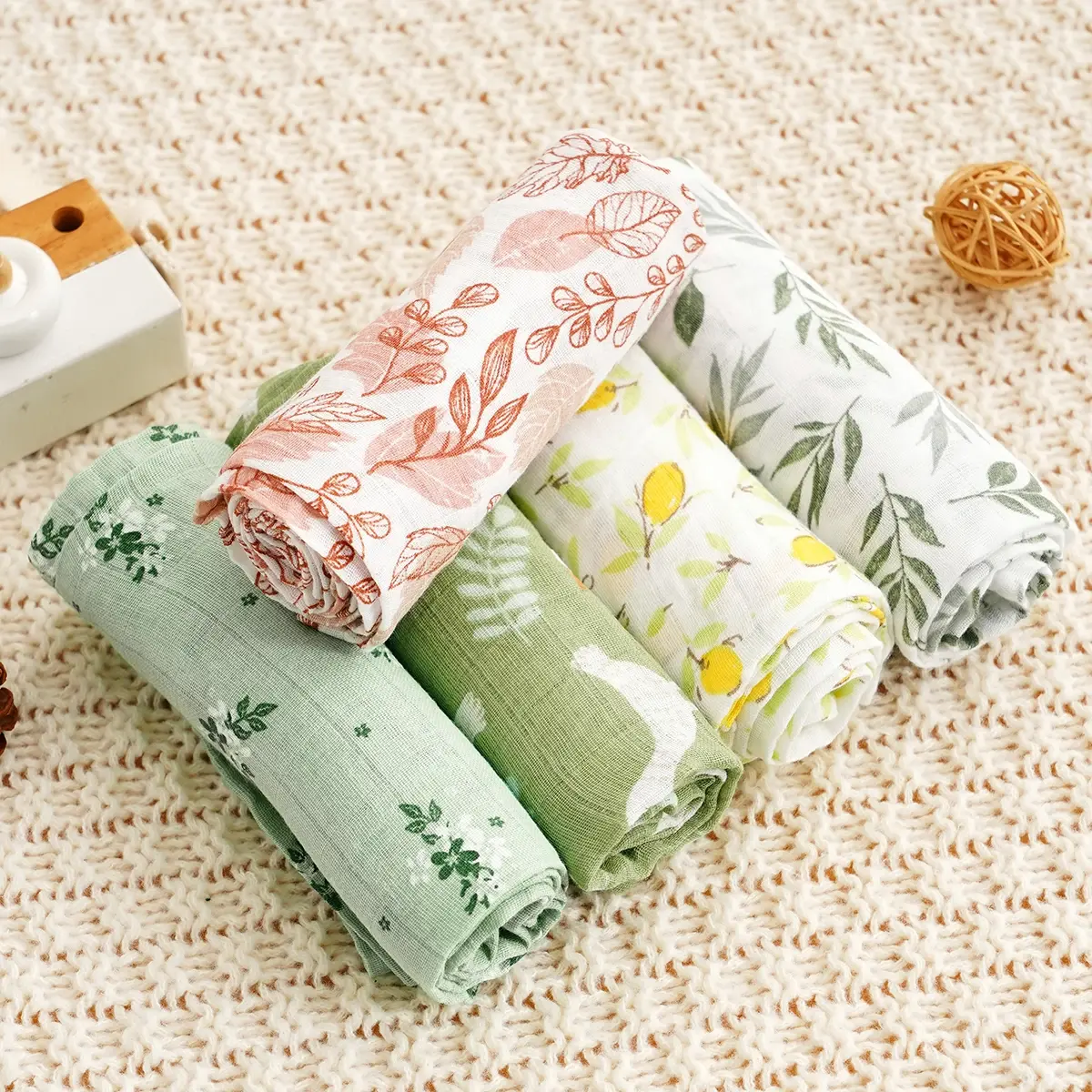 Elinfant 5pcs Gift Set Bamboo Cotton Muslin Bib Burp Cloth 100% Cotton 60*60cm 2