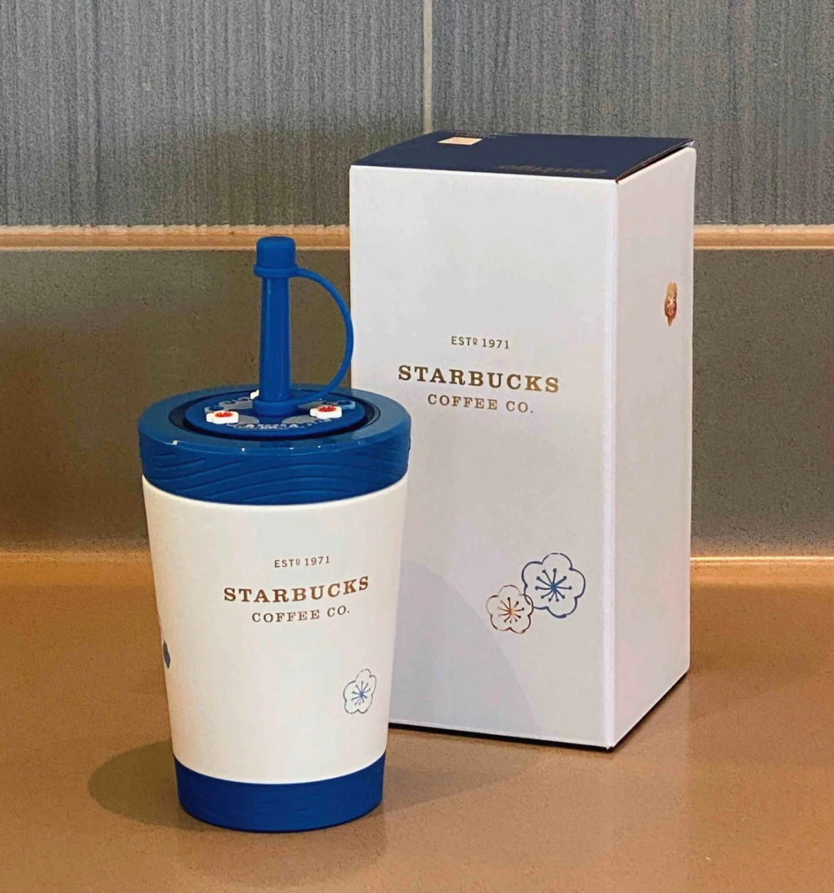 Blue White Rabbit and Flower Stainless Steel Contigo Straw Cup