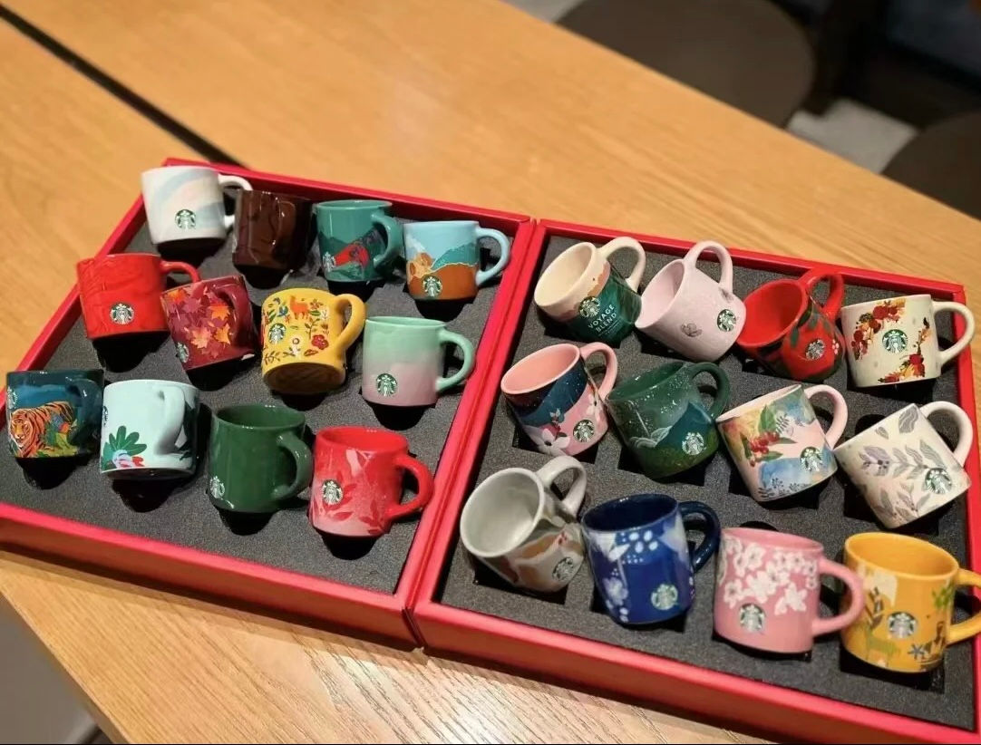 Set of 24 Demi Mugs Gift Box Advent Calendar 2022