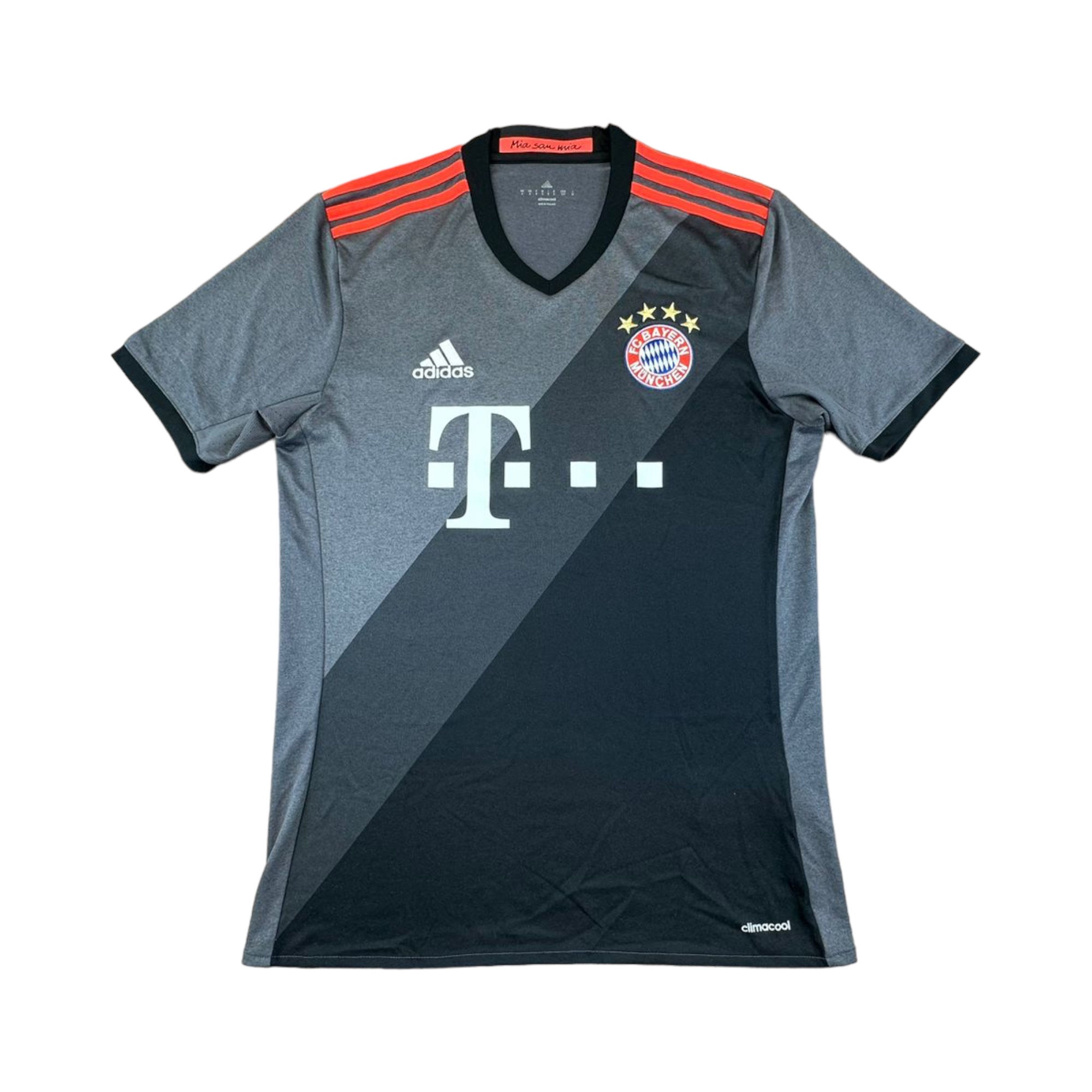 Bayern Munich 2016 2017 Away Tam: P (Nota: 9,5)