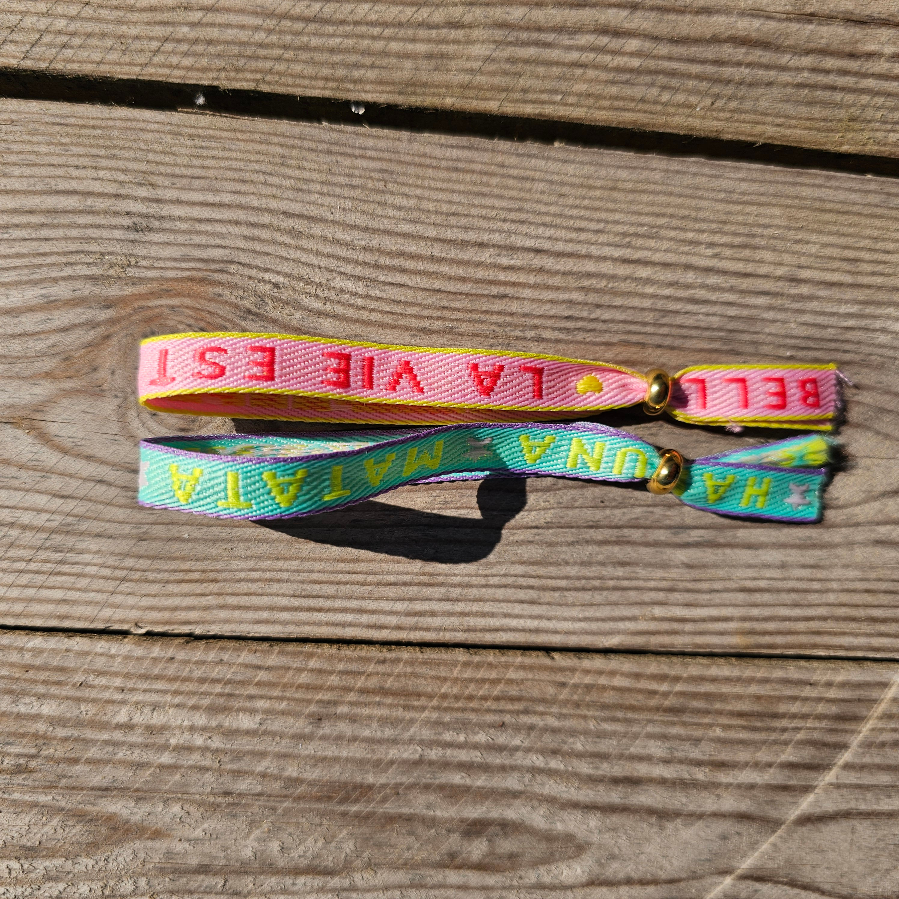 Duo bracelets rubans LA VIE EST BELLE ROSE + HAKUNA MATATA BLEU VERT