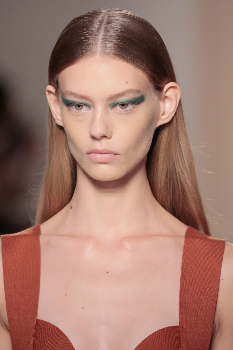 Colour Washed Eyes look at Victoria Beckham show - to get similar look try out - Urban Decay Full Spectrum Palette now $35