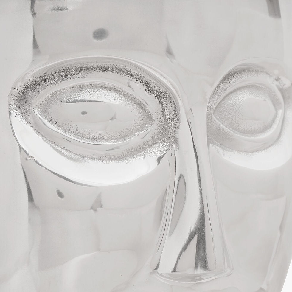 Thumbnail: Detail of polished aluminium edges and face contours.