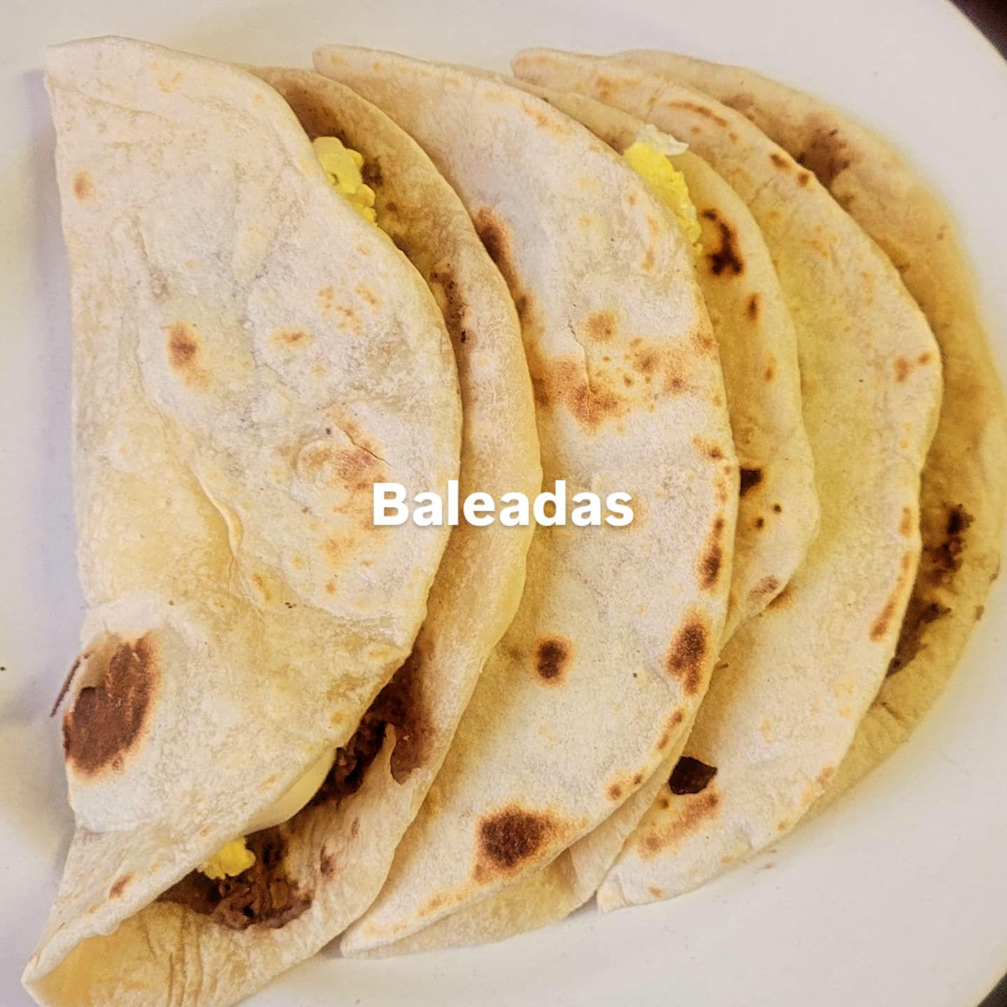 Baleadas (tortillas de harina estilo hondureño, orden de 3)