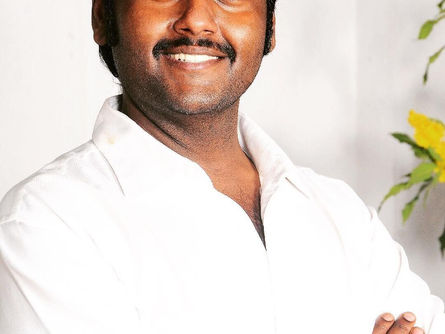 உலகப்புகழ் பெற்ற கலைஞர்களை வைத்து விஜய பிரபாகரன் நடத்தும் இசை நிகழ்ச்சி !