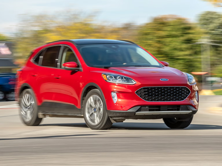 Ford Edge Vs. Ford Escape: Which Ford SUV Fits Your Mississauga Lifestyle?