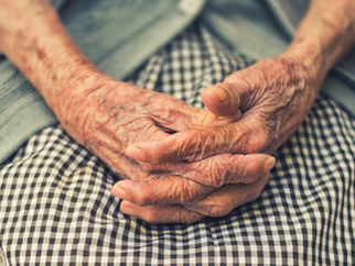 Casos de demência vão triplicar até 2050, diz OMS