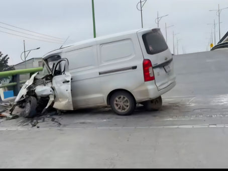 Accidente Vehicular en el Puente de Colosio en Pachuca como saldo una persona sin Vida
